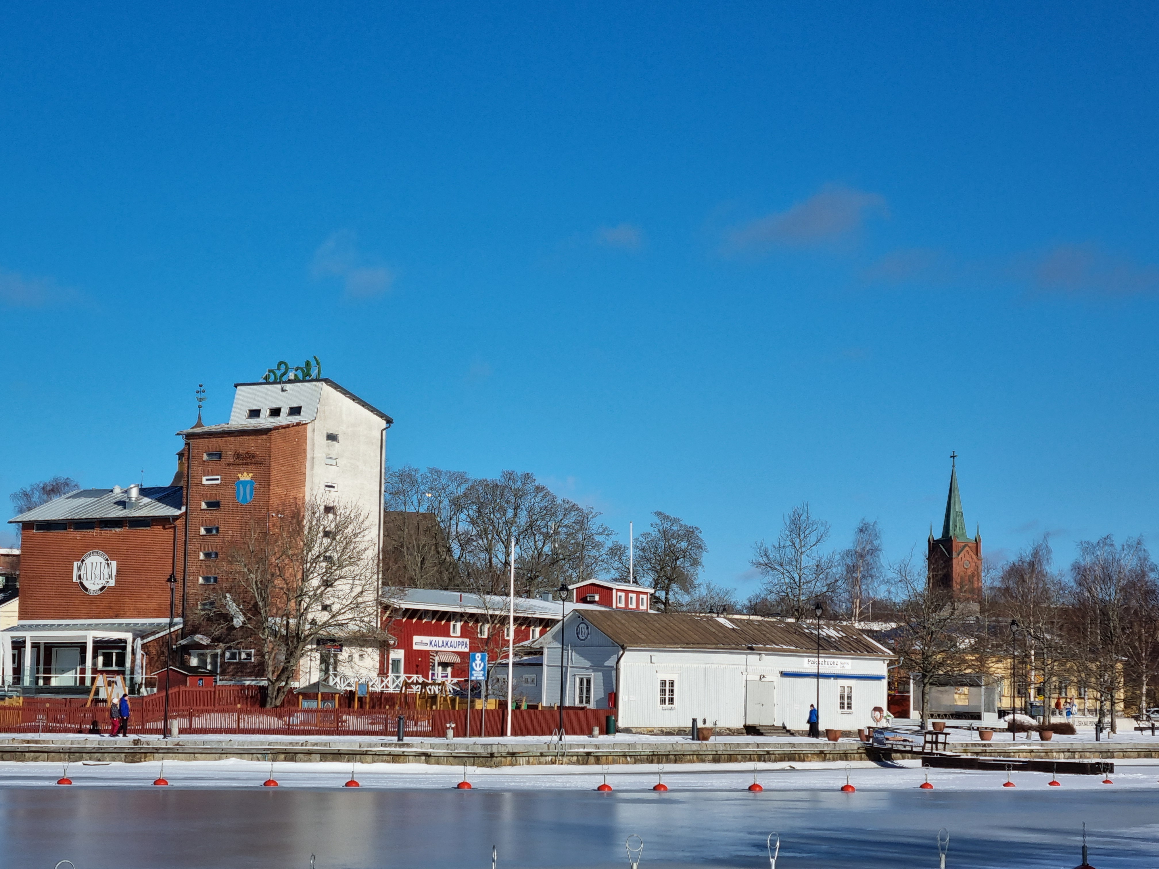 Helmikuinen Pakkahuoneenranta