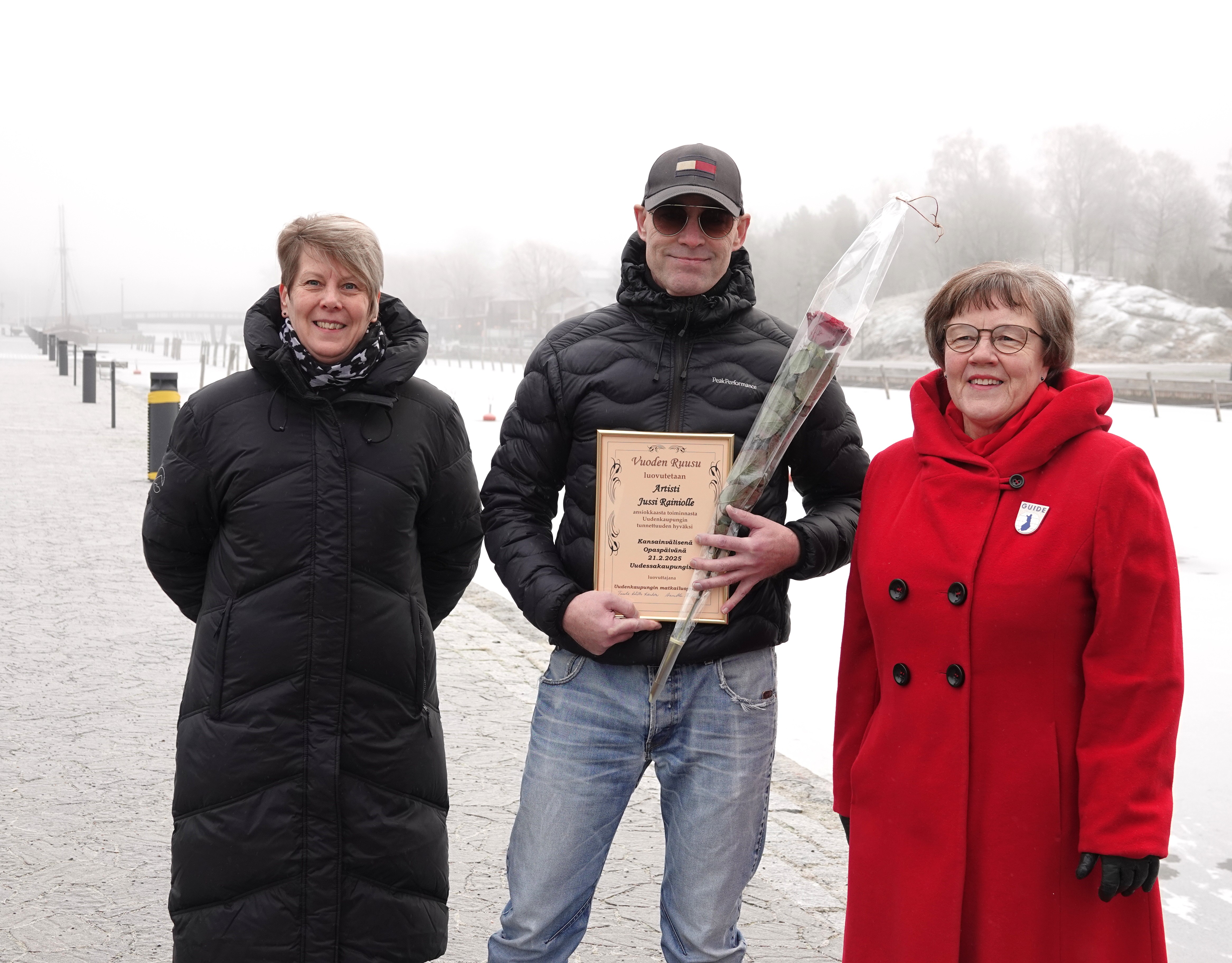 Ruusunsaaja ja oppaat