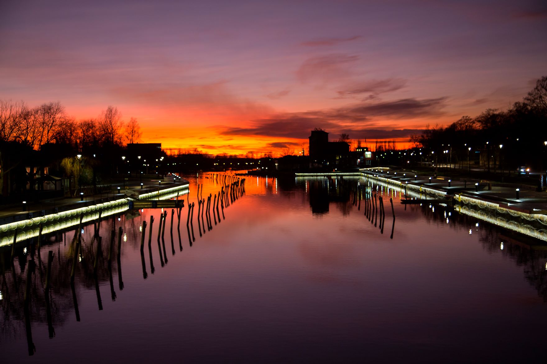Purppurainen auringonlasku