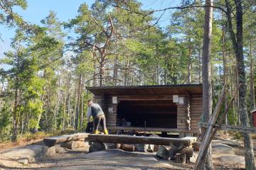 Kasarminlahden laavulla
