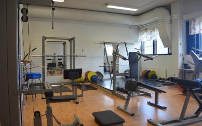 yleiskuva kuntosalista