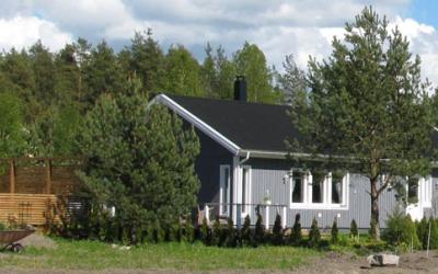 Omakotitaloja Salmen alueella