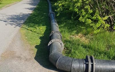 Väliaikainen viemäri maanpäällä