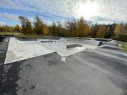 skeittipuiston yleiskuva taustalla metsää