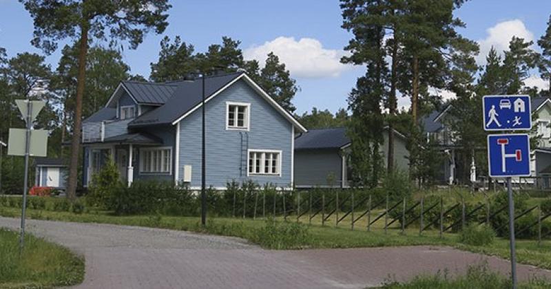 Omakotitaloja Hiun alueella