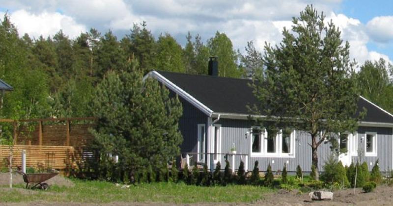 Omakotitaloja Salmen alueella
