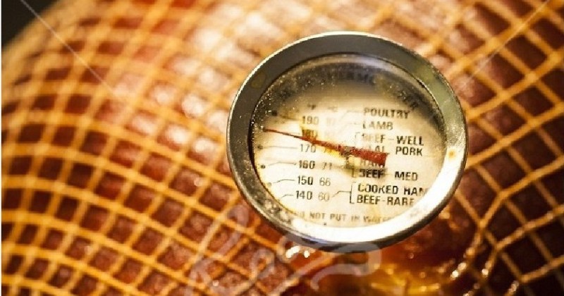 Paistomittari joulukinkku