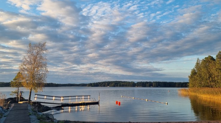 Haimion vapaasaunan laituri syksyllä