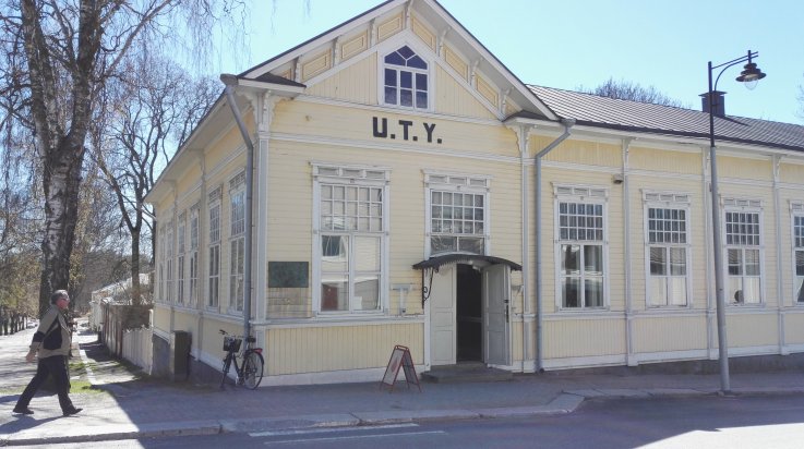 Työväentalon julkisivua