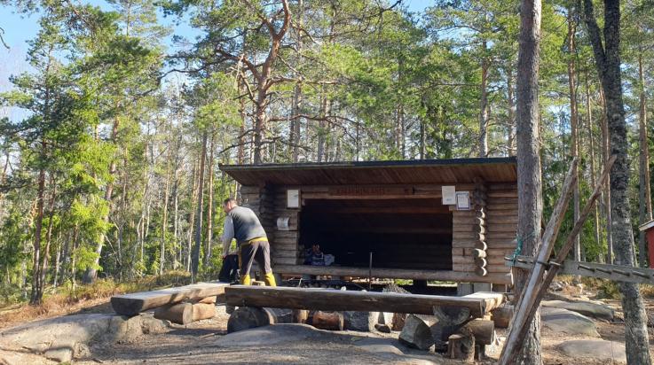 Kasarminlahden laavulla