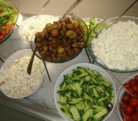 Salaattipöytä
