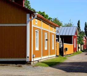 Puutalon sisäpiha