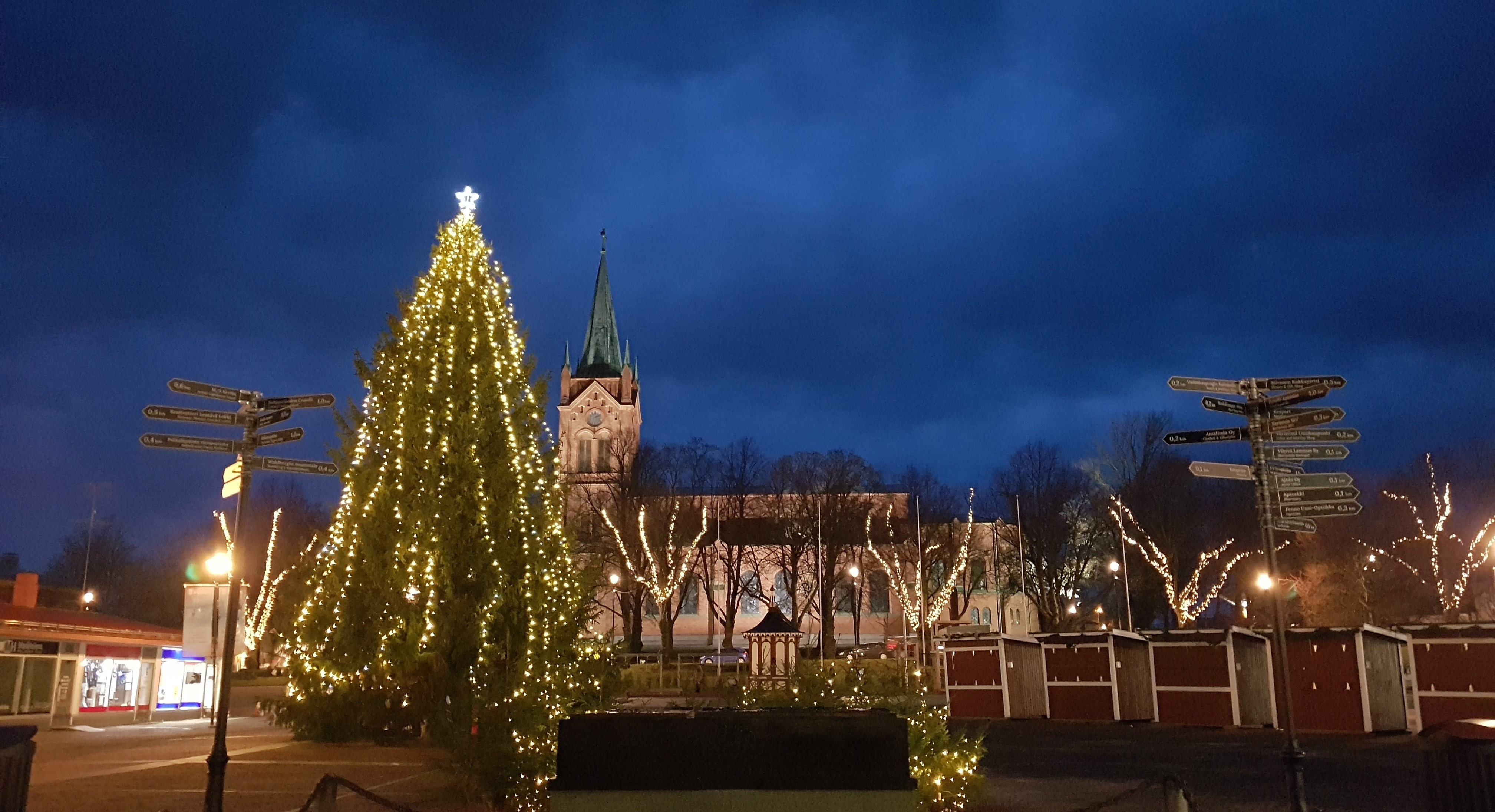 Joulutorin tunnelmaa