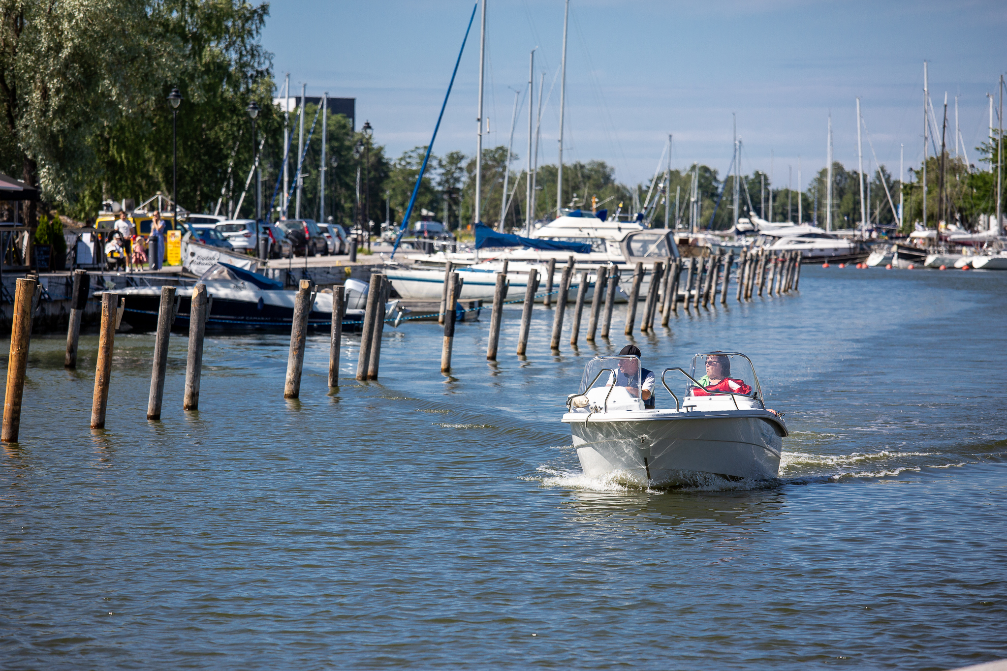 Veneilijät Kaupunginlahdessa